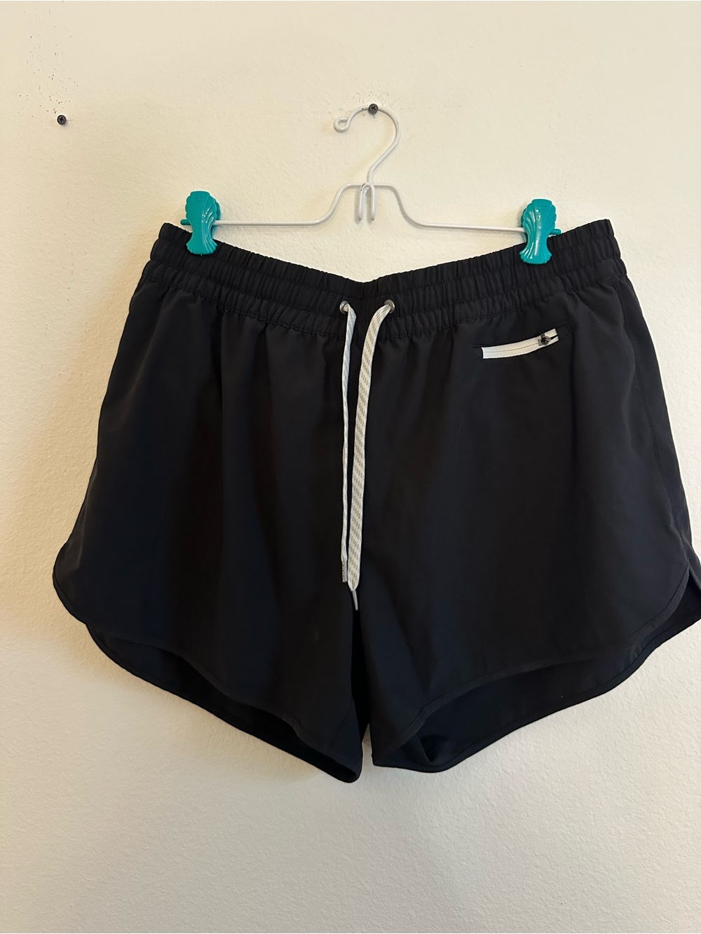 Vuiri Black Women's Active Drawstring Shorts